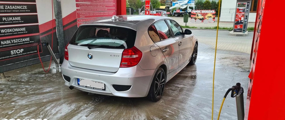 BMW Seria 1 cena 11000 przebieg: 190000, rok produkcji 2005 z Ostroróg małe 92